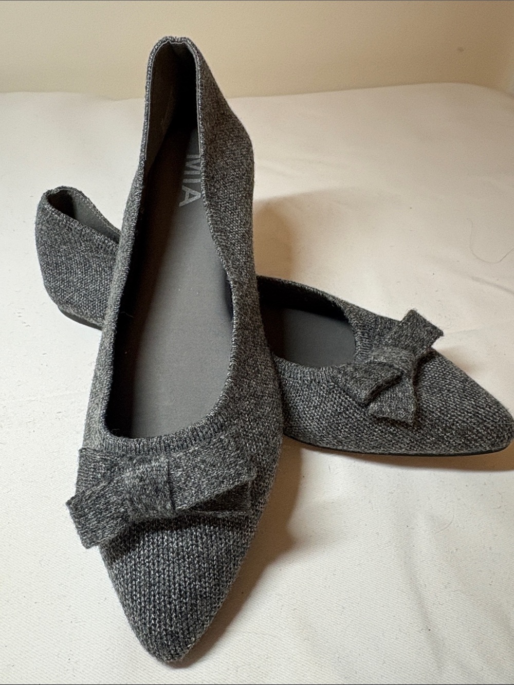 Mia Gray Textile Bow Pointed Toe Flat Size 9